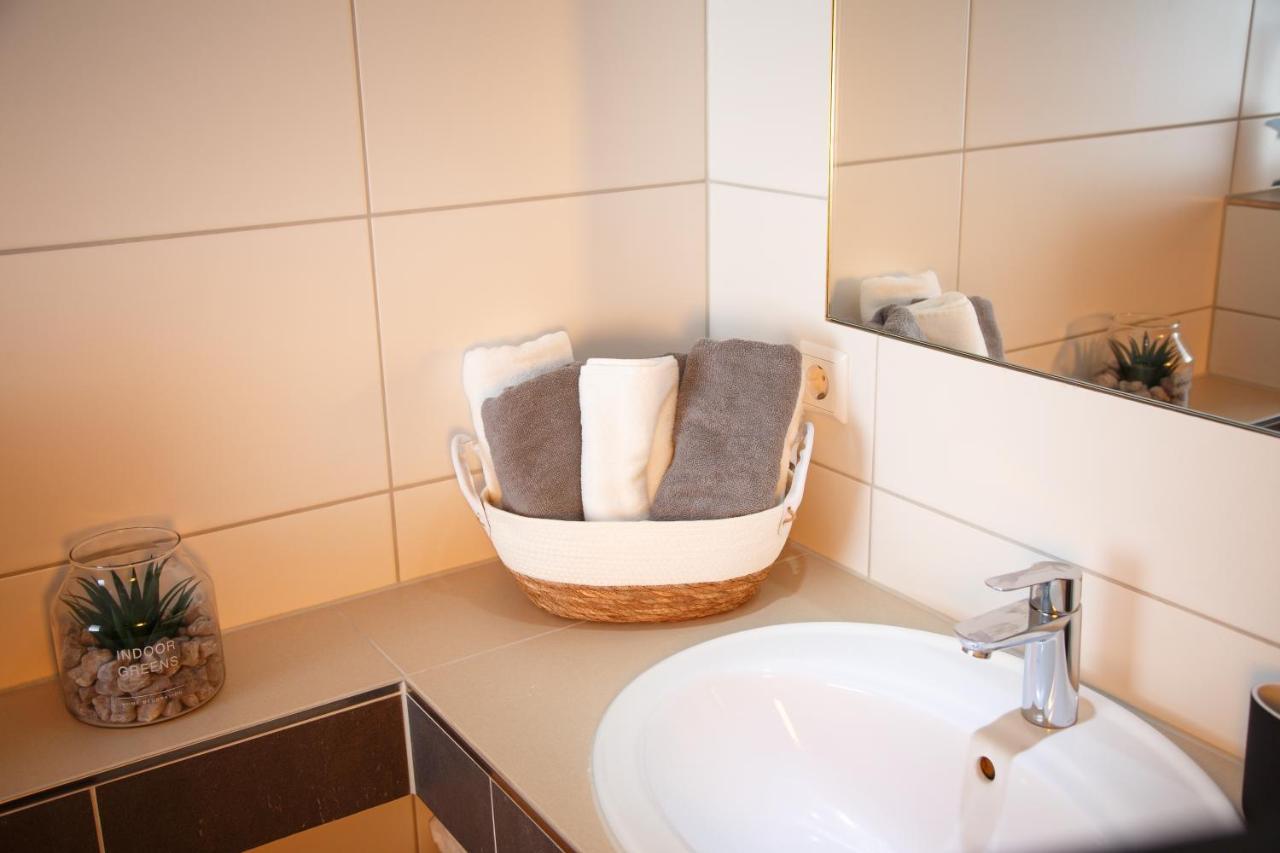 Winetime - Modern - Fuer 6 - Boxspringbetten - Zentral Bellheim Exterior foto